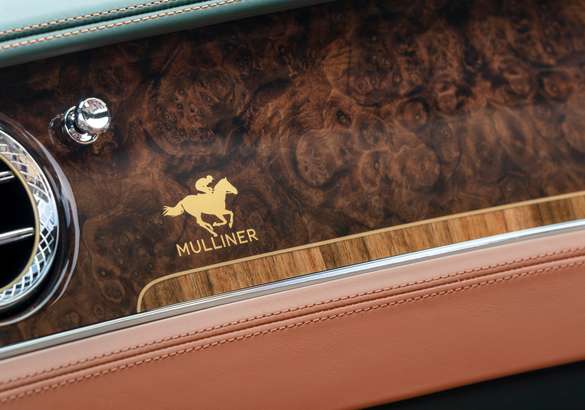 Bentley показал Continental GT Convertible в новой версии от Mulliner