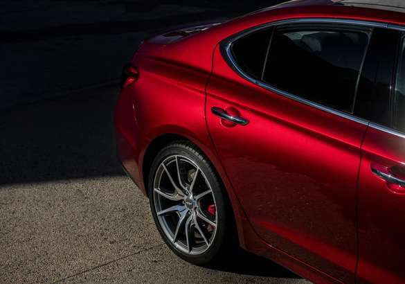 Genesis G70 получил новые комплектации