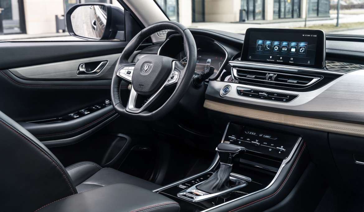 Новый Changan CS75FL доехал до российских дилеров