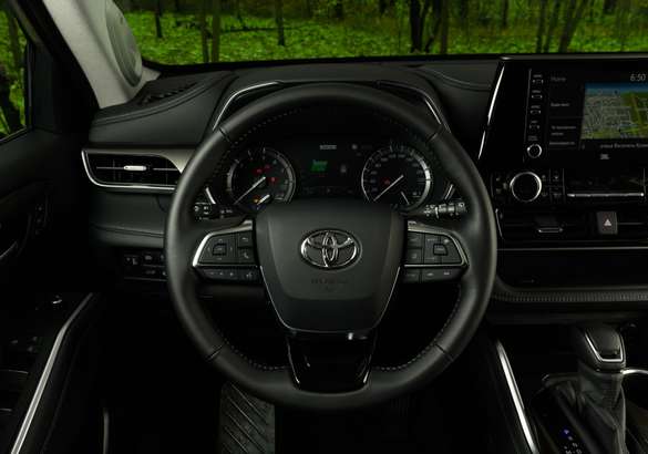 В Россию едет новый Toyota Highlander