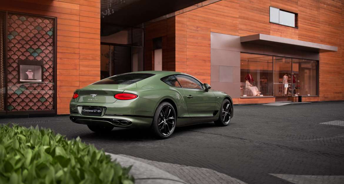 Новый Bentley Continental GT V8 доставлен первым российским покупателям