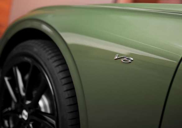 Новый Bentley Continental GT V8 доставлен первым российским покупателям
