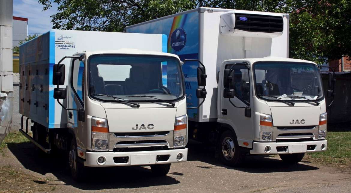 JAC N56 оснастили оснастили новыми рефрижераторными кузовами