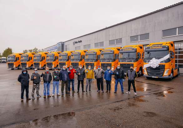 Volvo Trucks поставила «Траско» 20 седельных тягачей
