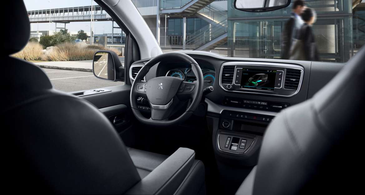 Peugeot представил электрический Traveller