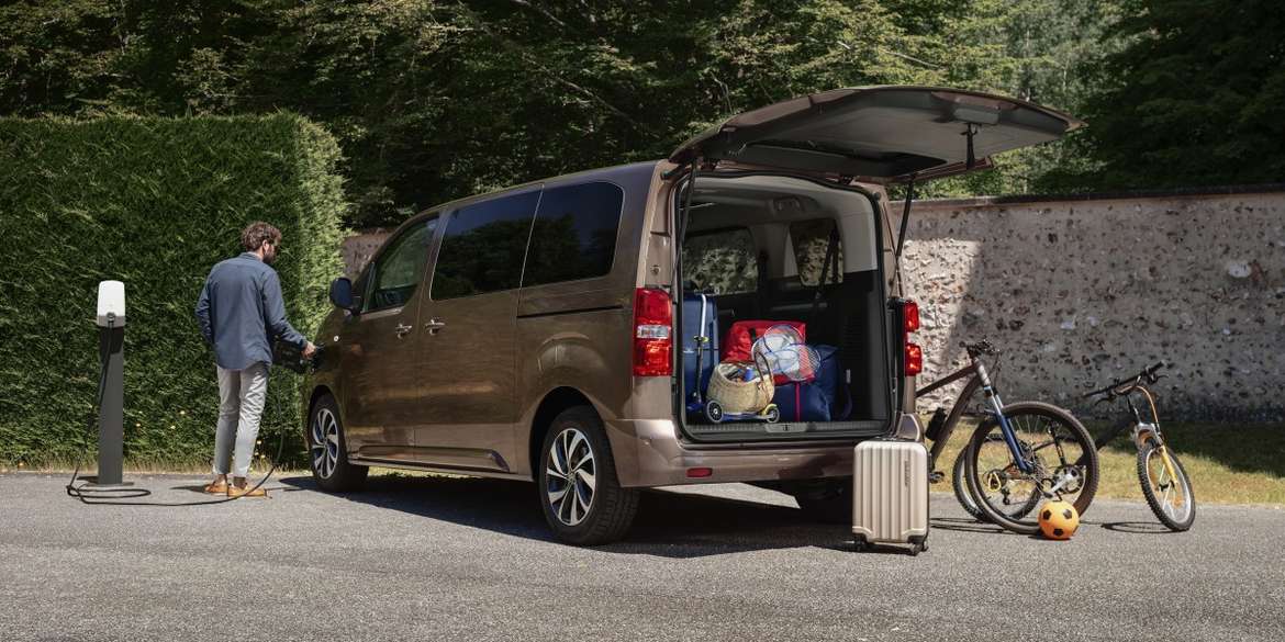 Citroen «электрифицировал» вэн SpaceTourer