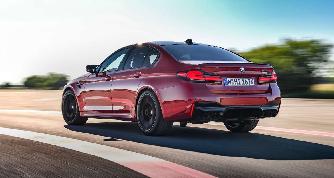 BMW представил обновленный M5