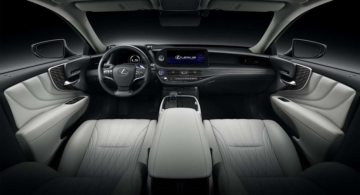 Lexus обновил флагманский седан LS