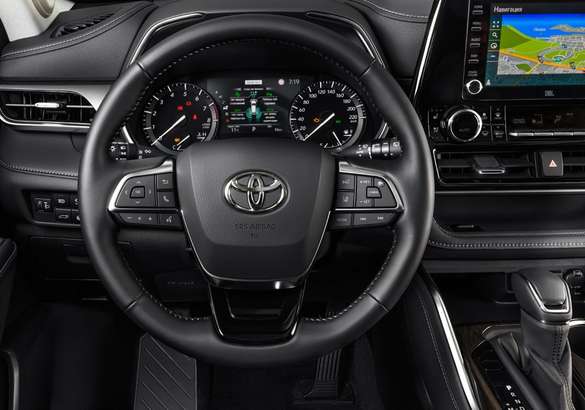 Новый Toyota Highlander получил российский ценник