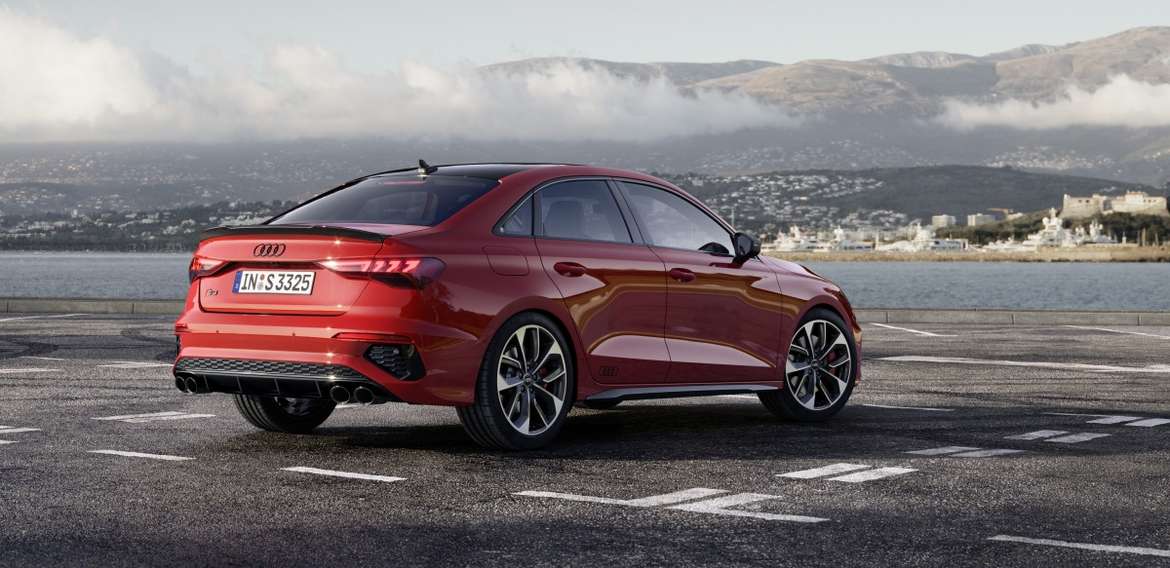 Audi показала новые седан и хэтчбек S3
