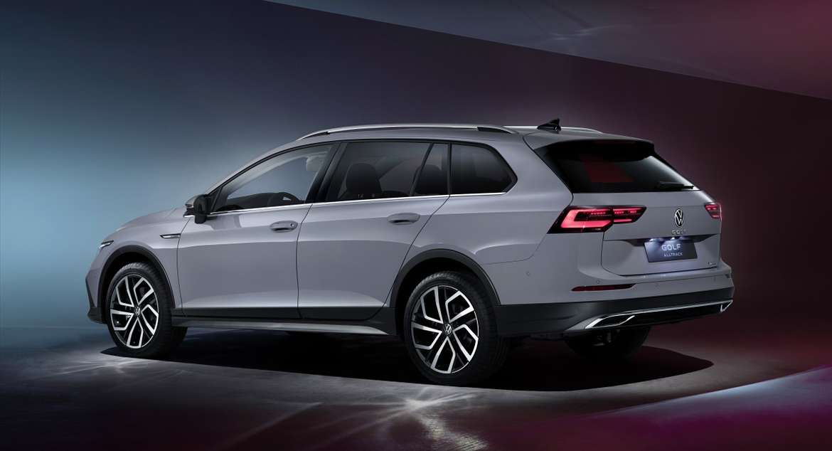 Volkswagen показал новый Golf универсал