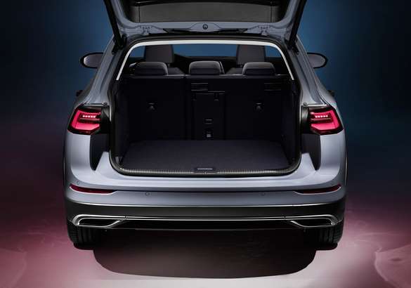 Volkswagen показал новый Golf универсал