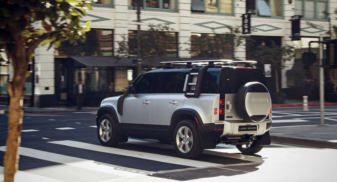 Новый Land Rover Defender оценен в рублях