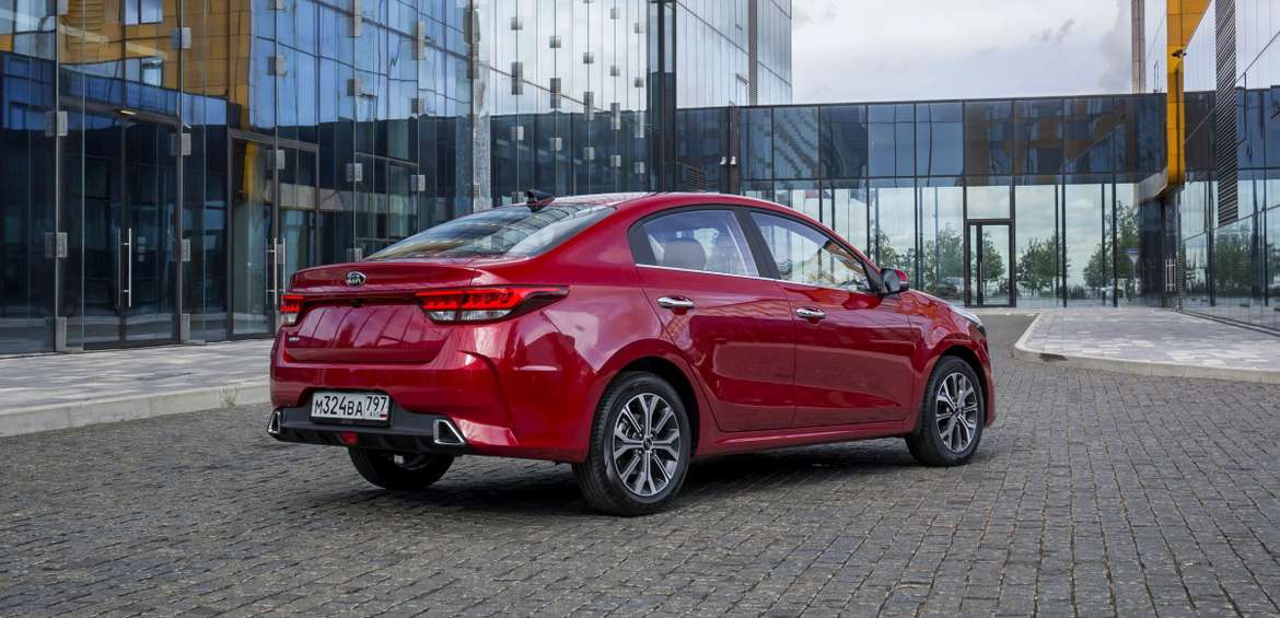 Kia оценила в рублях обновленный седан Rio