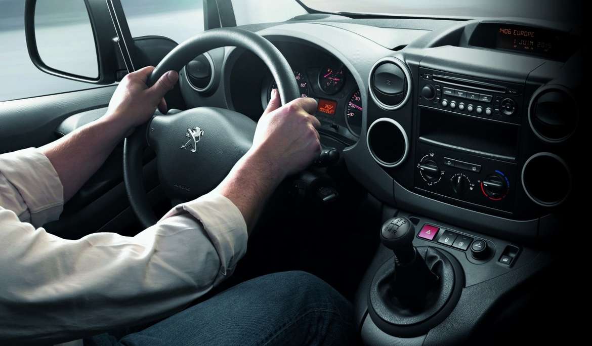 Peugeot будет выпускать в России фургон Partner второго поколения