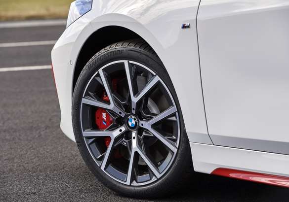 BMW представил новую версию хэтчбека 1 серии