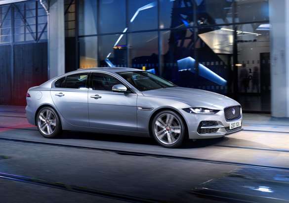 Jaguar обновил седан XE