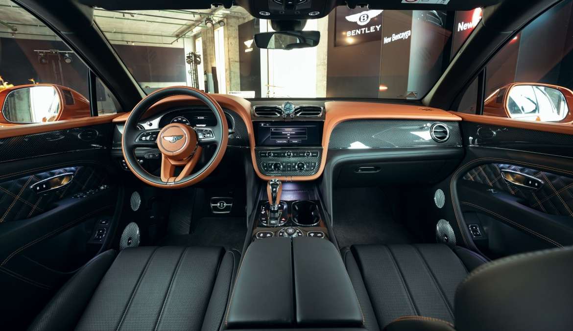 Новый Bentley Bentayga «доехал» до России
