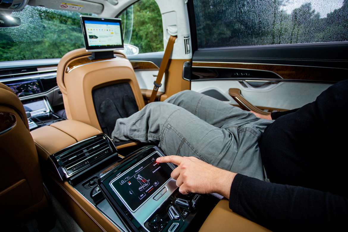 Две недели в роли владельца Audi A8 L Exclusive: каково это — ездить на машине за 13 миллионов