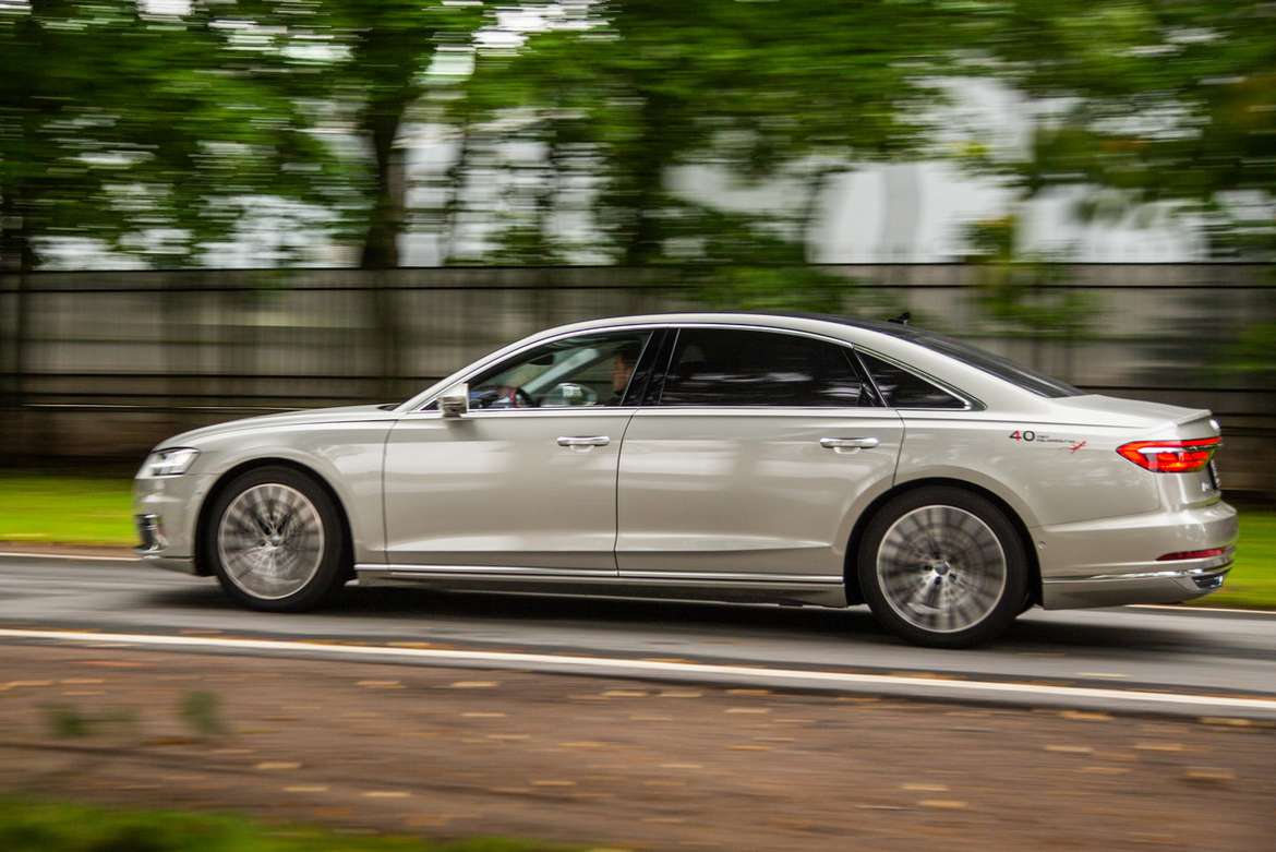 Две недели в роли владельца Audi A8 L Exclusive: каково это — ездить на машине за 13 миллионов