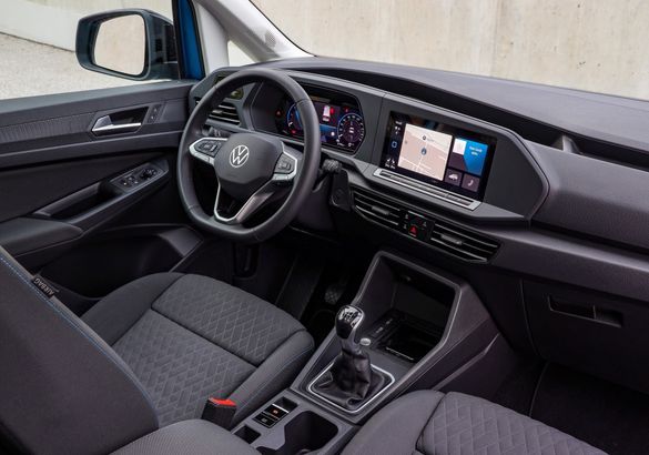 Volkswagen назвал сроки начала продаж нового Caddy