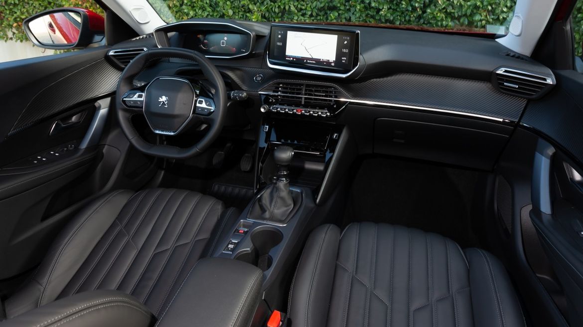 Новый Peugeot 2008 едет в Россию