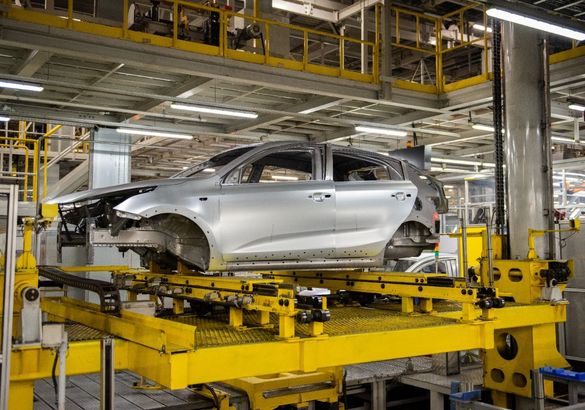 Новый Kia Rio X встал на конвейер в Петербурге