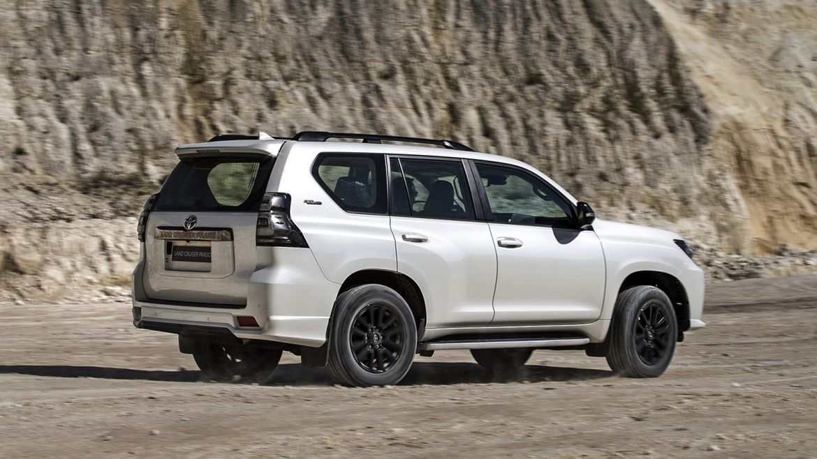 Обновленный Land Cruiser Prado в топ-версии Black Onyx стал доступен в России