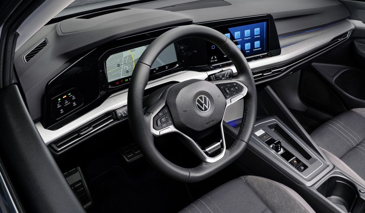 Volkswagen начал принимать заказы на новый Golf Alltrack