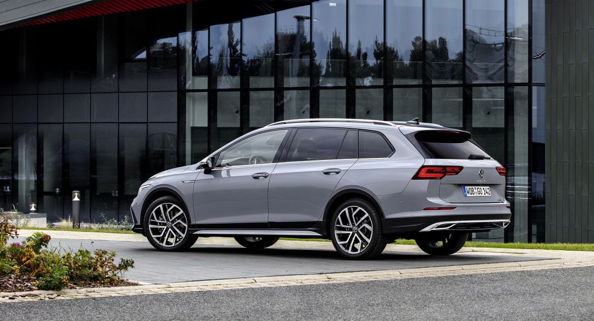 Volkswagen начал принимать заказы на новый Golf Alltrack