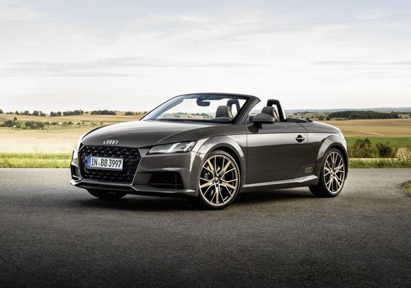 Купе и родстер Audi TT получат спортивный стайлинг-пакет и новую линию оснащения