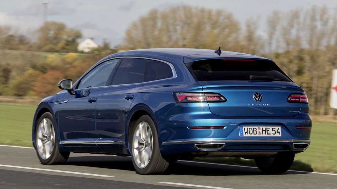 Volkswagen Arteon стал подключаемым гибридом