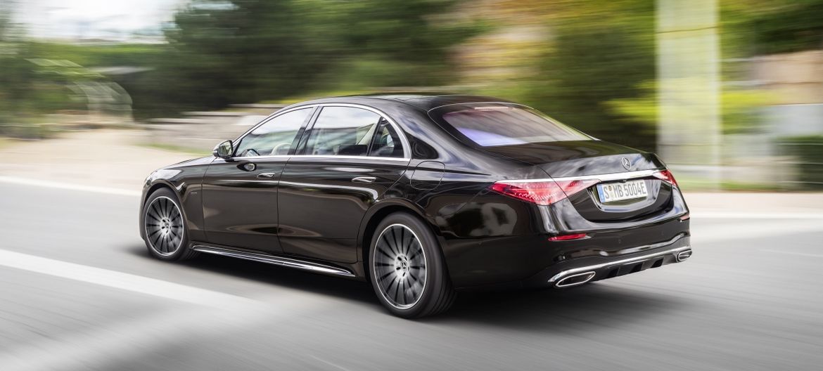 Mercedes-Benz озвучил рублевый ценник нового S-class