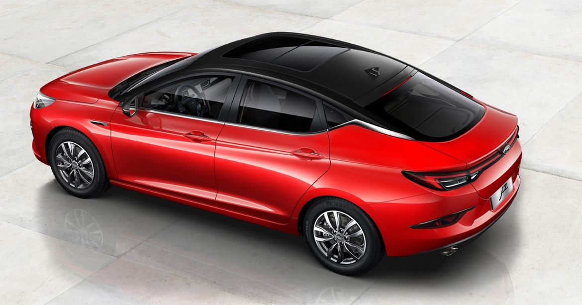 JAC озвучил рублевый ценник нового лифтбека J7