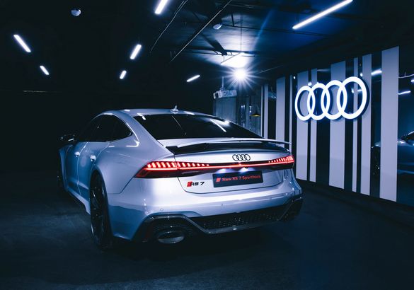 Audi представила в Москве новую линейку спорткаров — RS6 Avant, RS7 Sportback и RS Q8