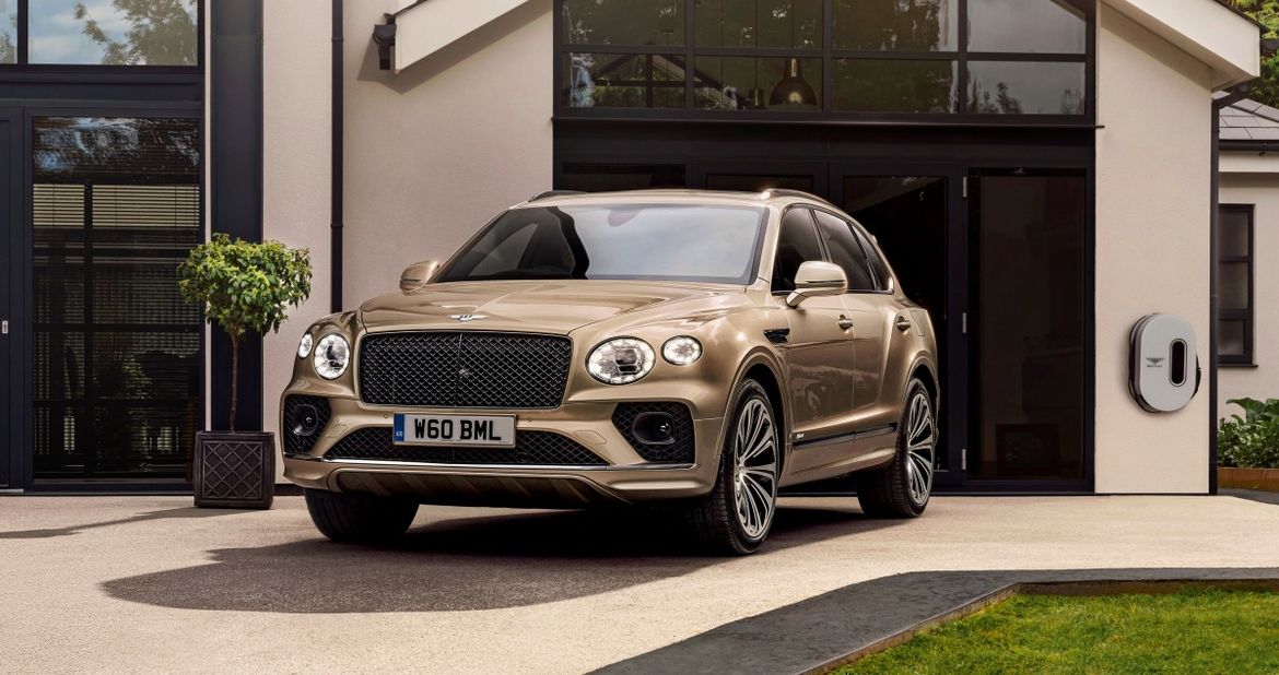Bentley обновил гибридный Bentayga