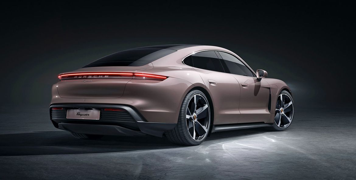Porsche Taycan получил новую базовую версию