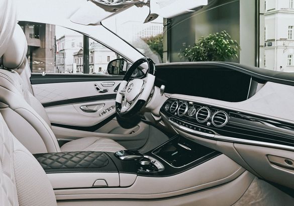 В Россию приехал уникальный Mercedes-Maybach Pullman