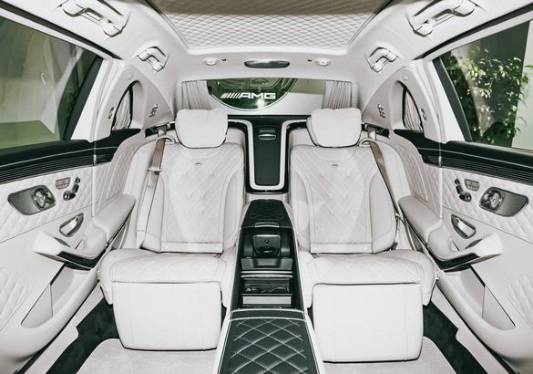 В Россию приехал уникальный Mercedes-Maybach Pullman