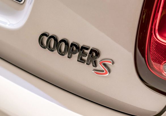 Mini обновил хэтчбеки и кабриолет
