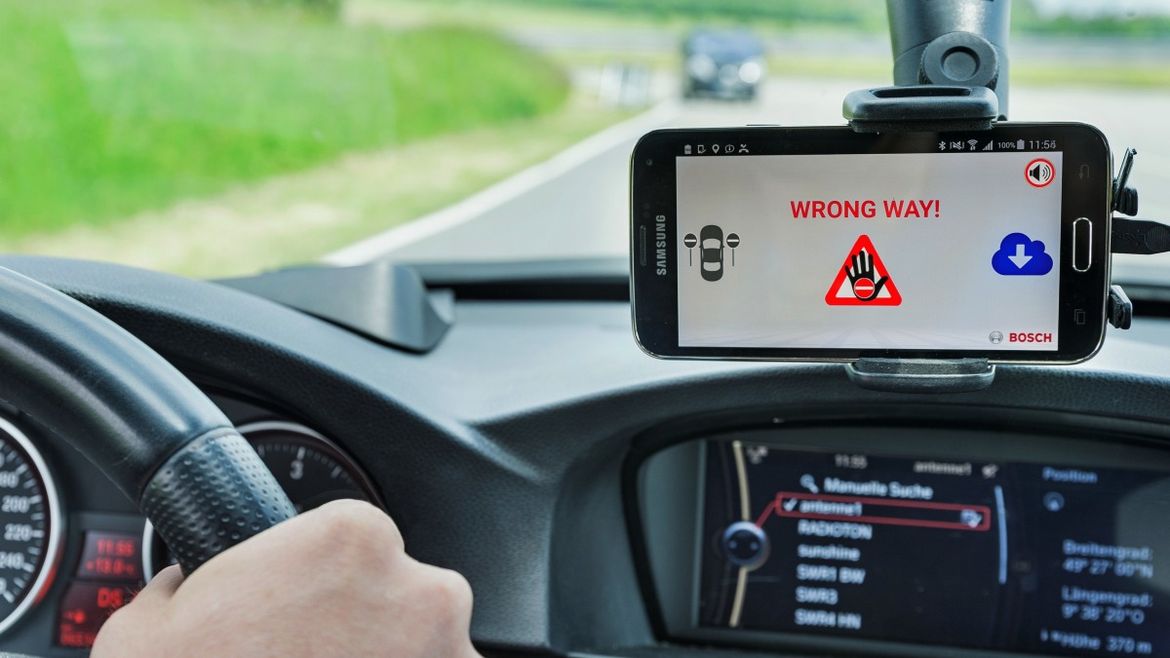 Bosch оснастит автомобили Skoda системой предупреждения о встречном траффике