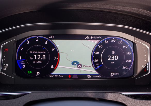 Тест-драйв Volkwagen Passat 2.0 TSI против Kia K5 2.5 GDI: обгон на финише