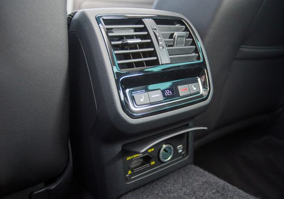 Тест-драйв Volkwagen Passat 2.0 TSI против Kia K5 2.5 GDI: обгон на финише