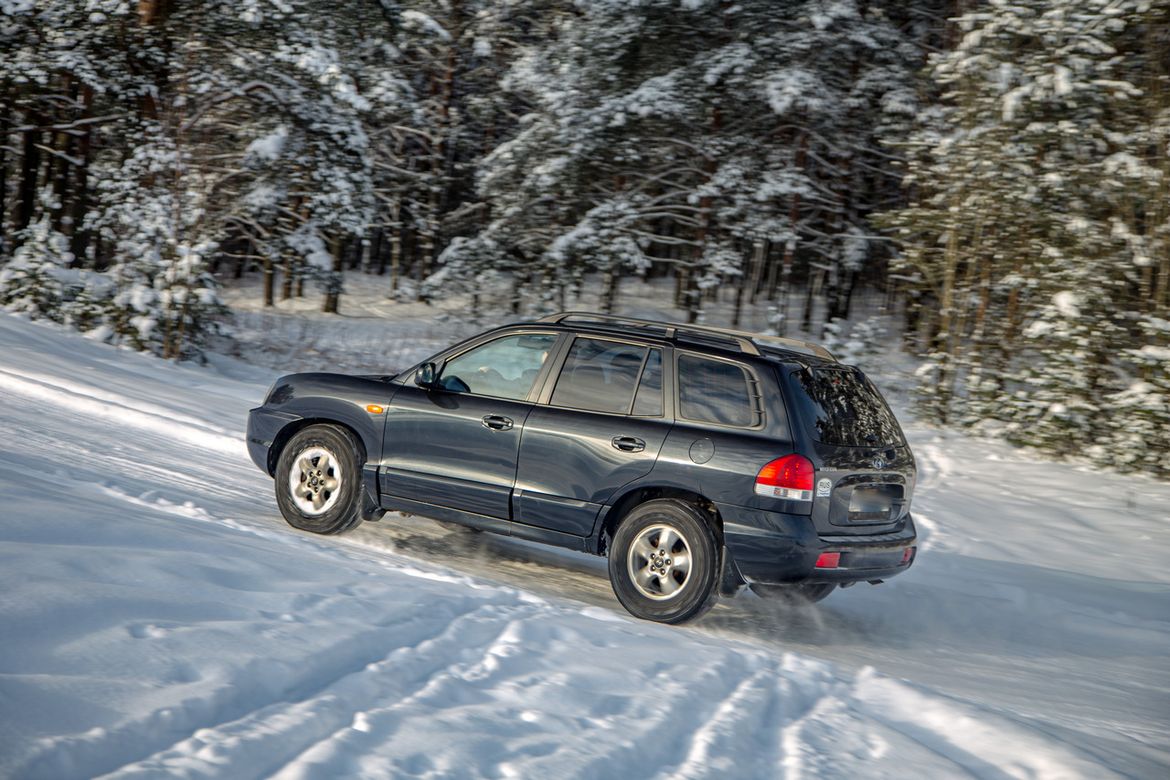 Превращаем Hyundai Santa Fe Classic во внедорожник: тест зимних шин Nokian Hakkapeliitta LT3 на кроссовом полигоне