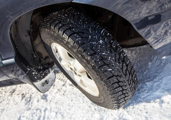 Превращаем Hyundai Santa Fe Classic во внедорожник: тест зимних шин Nokian Hakkapeliitta LT3 на кроссовом полигоне