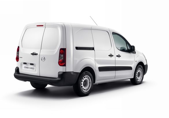 Opel «оценил» в рублях «российский» Combo Cargo
