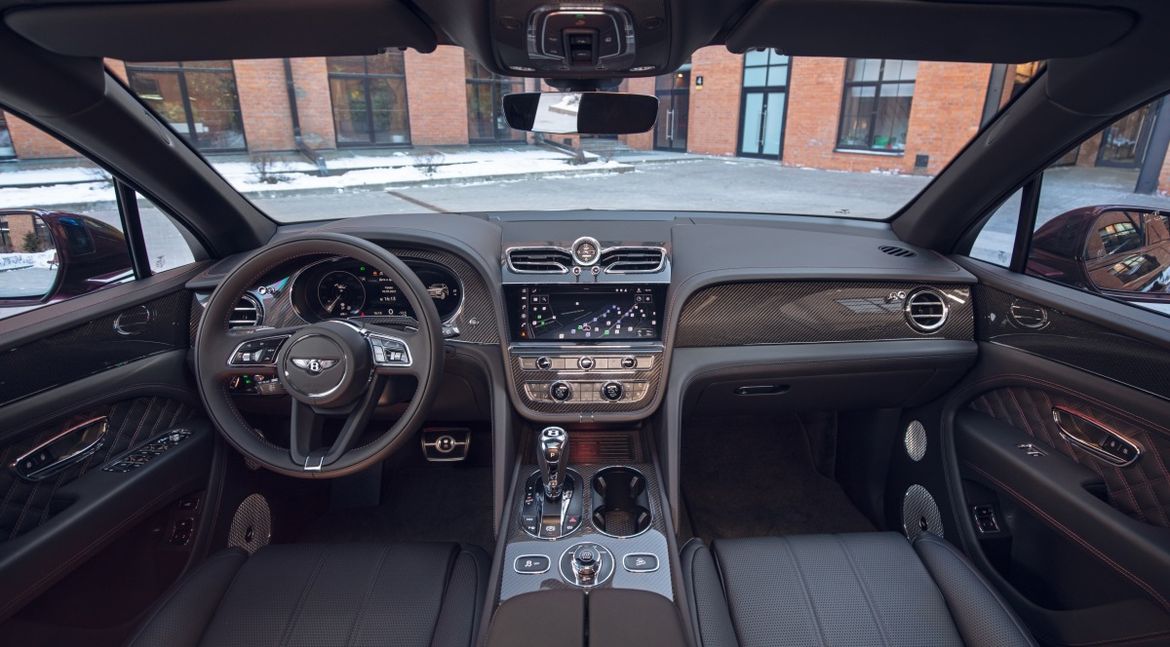 Новый Bentley Bentayga «доехал» до российских клиентов