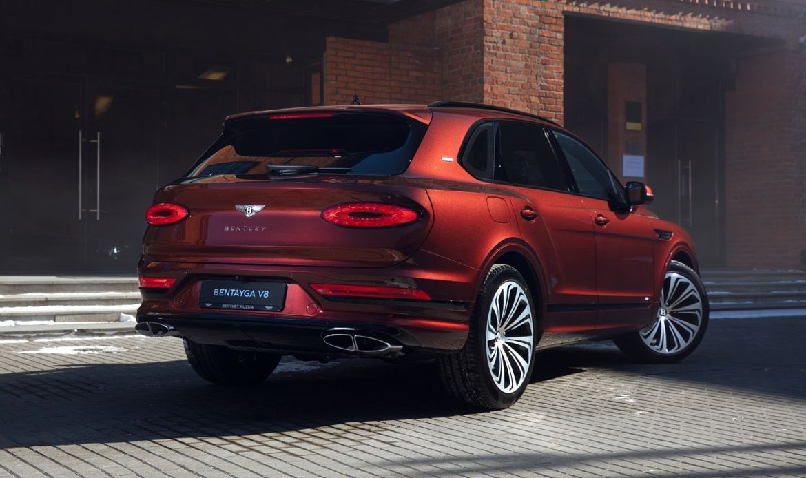 Новый Bentley Bentayga «доехал» до российских клиентов