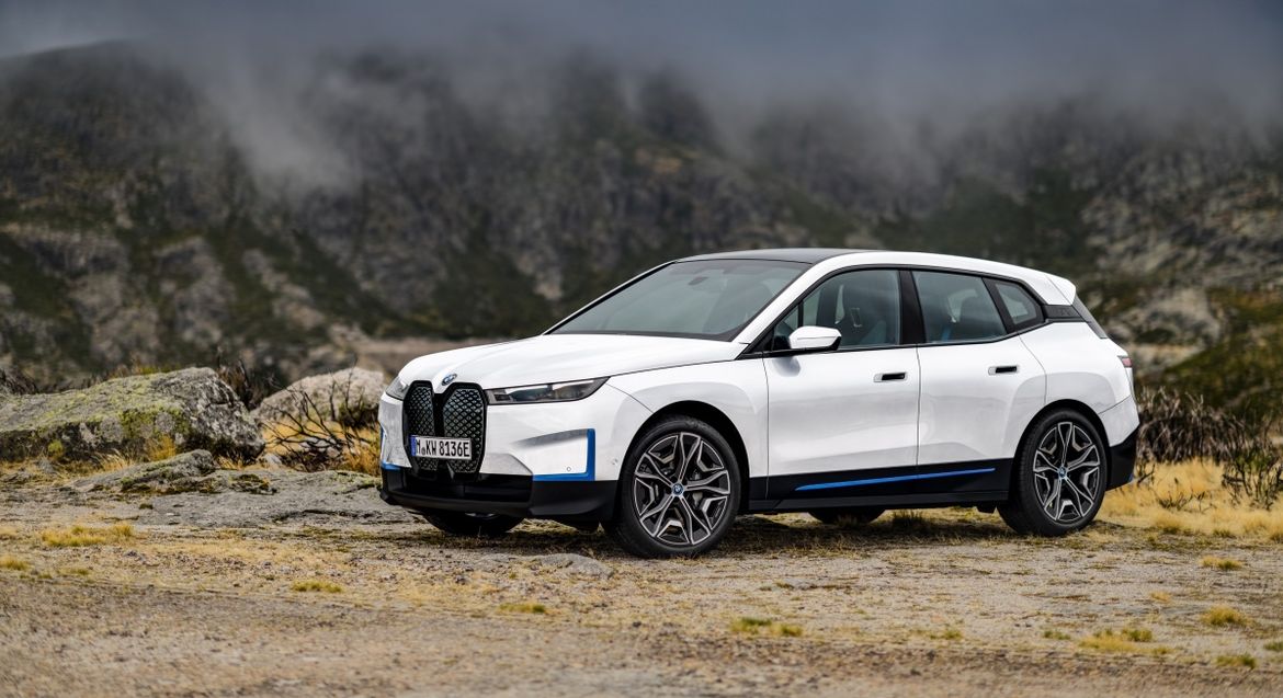 Новый BMW iX «доедет» до России в 2022 году