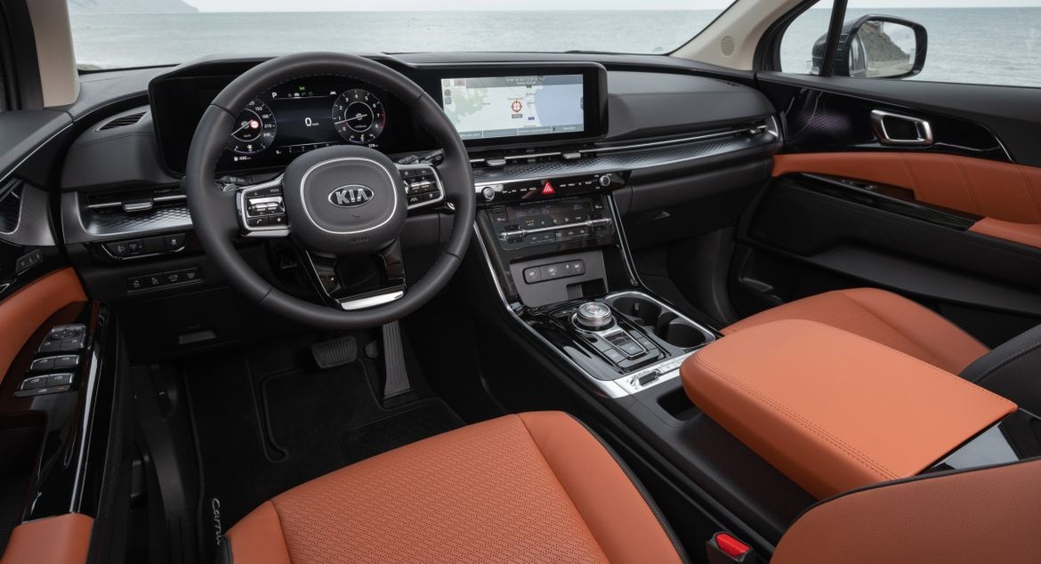 Новый Kia Carnival получил российский ценник